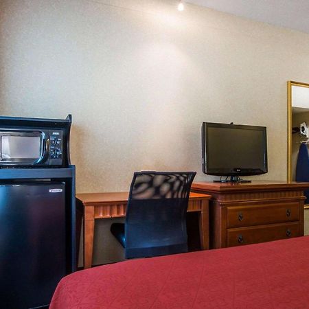 Econo Lodge Glens Falls - Lake George מראה חיצוני תמונה