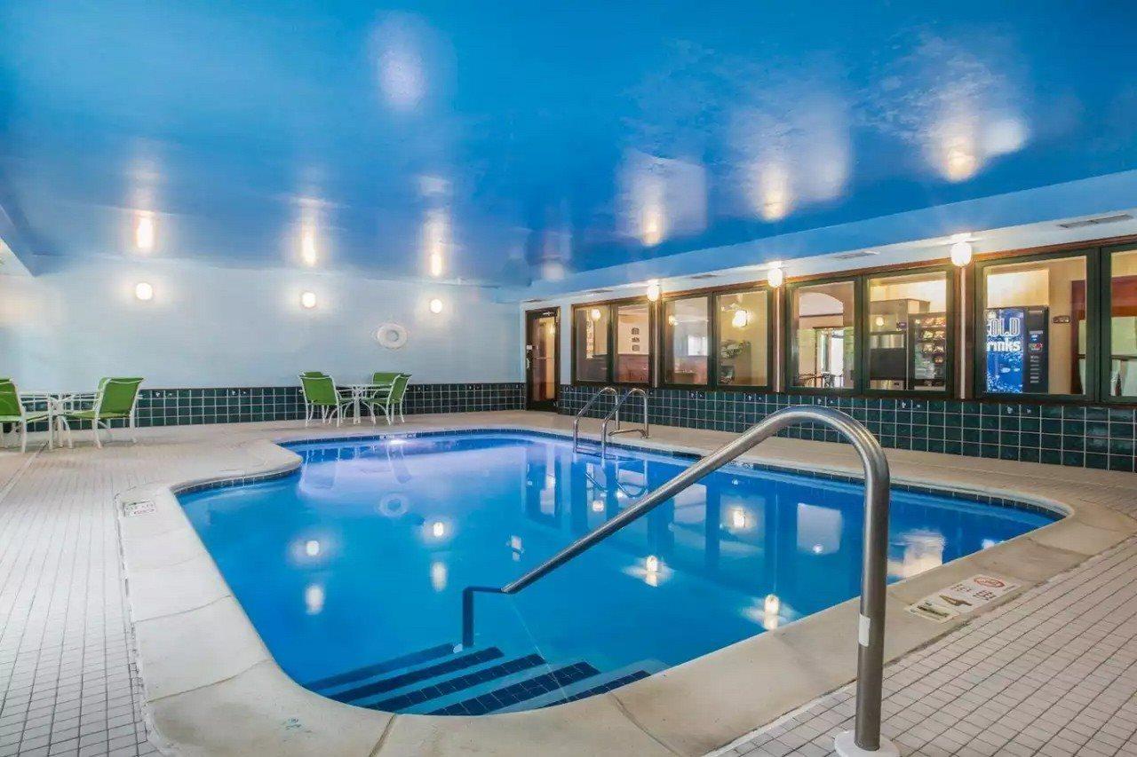 Econo Lodge Glens Falls - Lake George מראה חיצוני תמונה