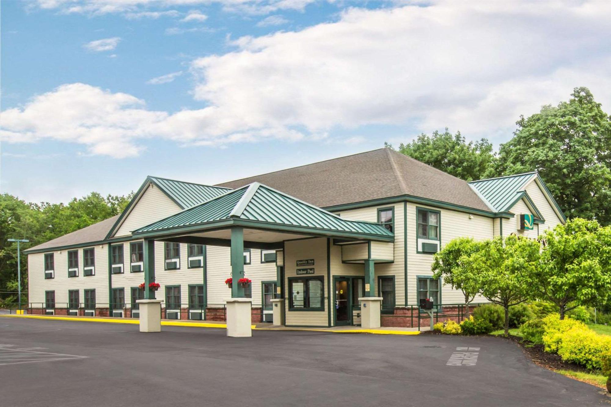 Econo Lodge Glens Falls - Lake George מראה חיצוני תמונה