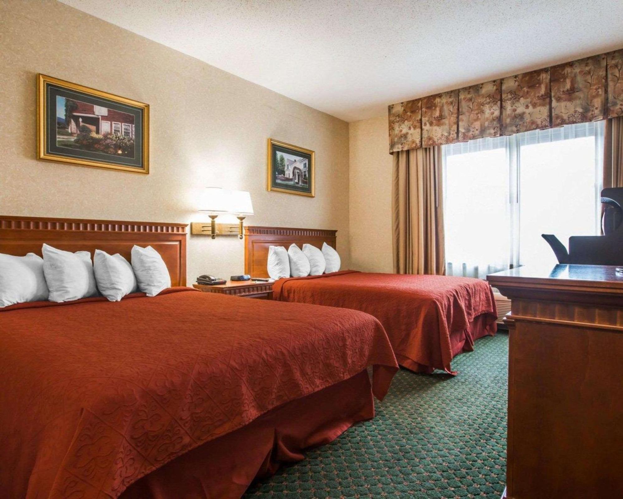 Econo Lodge Glens Falls - Lake George מראה חיצוני תמונה