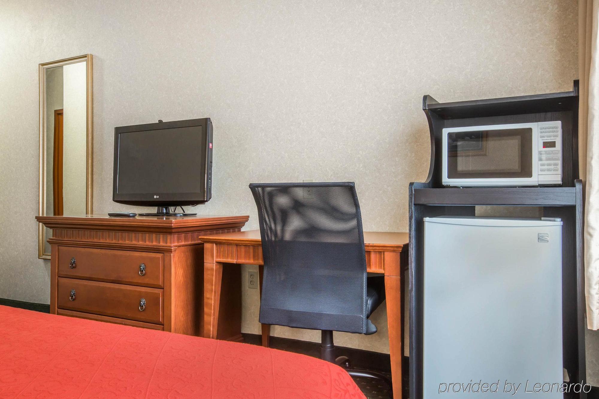 Econo Lodge Glens Falls - Lake George מראה חיצוני תמונה