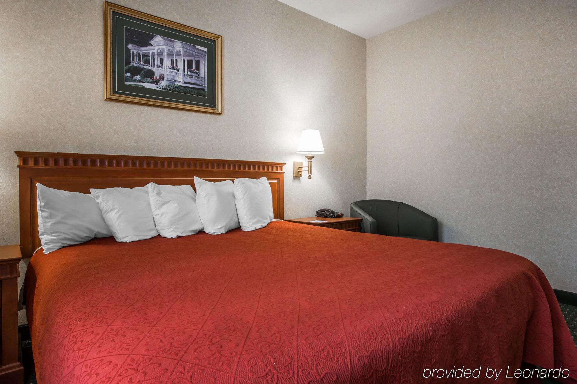 Econo Lodge Glens Falls - Lake George מראה חיצוני תמונה