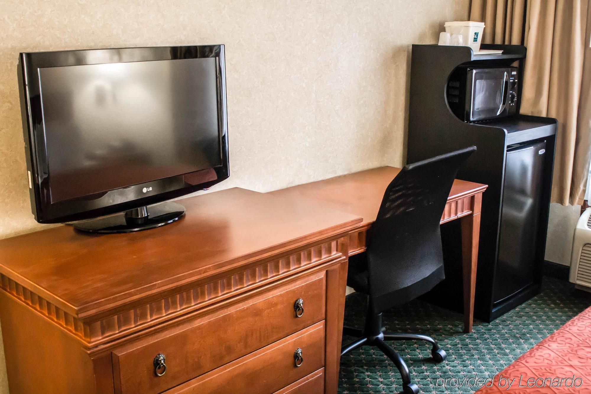 Econo Lodge Glens Falls - Lake George מראה חיצוני תמונה