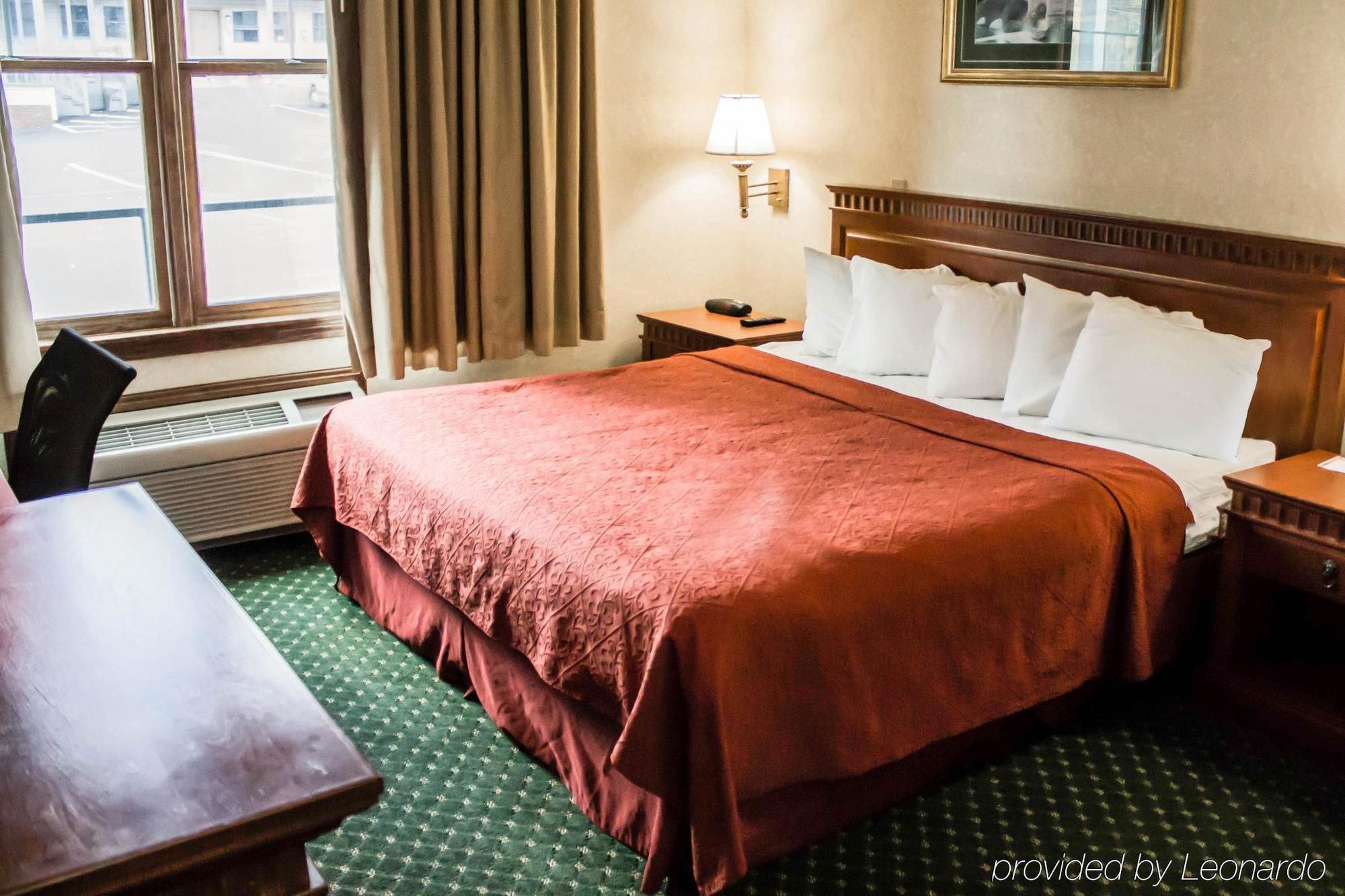 Econo Lodge Glens Falls - Lake George מראה חיצוני תמונה