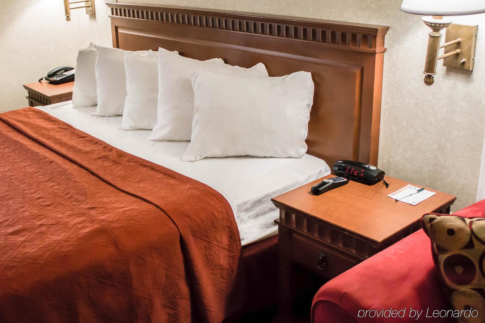 Econo Lodge Glens Falls - Lake George מראה חיצוני תמונה