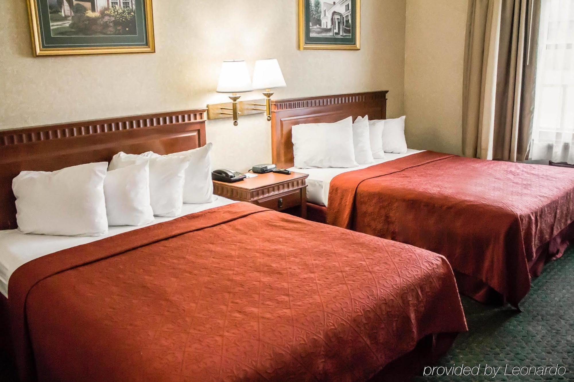 Econo Lodge Glens Falls - Lake George מראה חיצוני תמונה