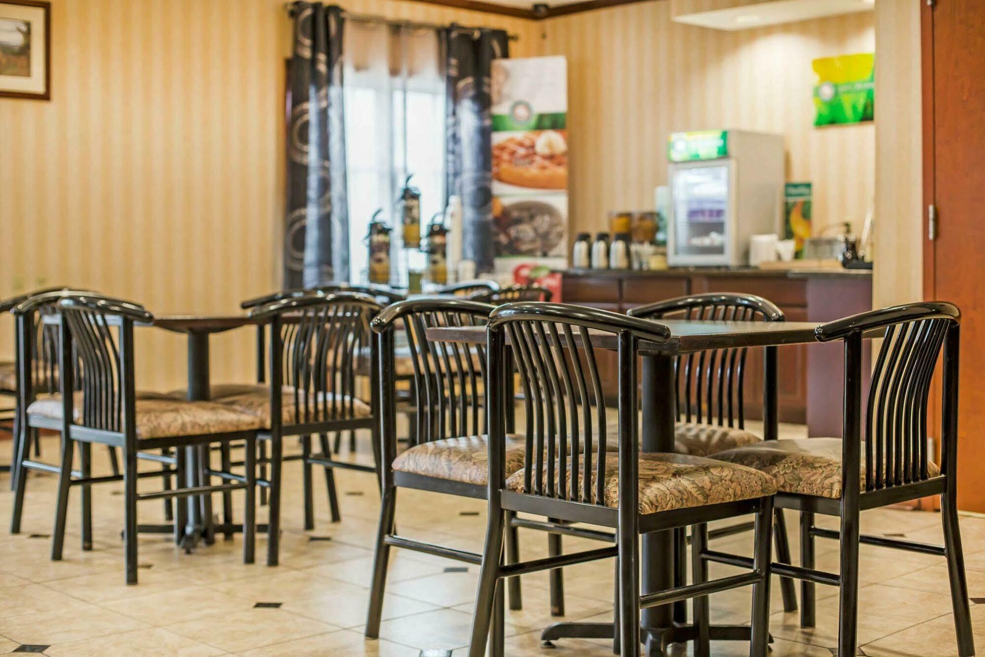Econo Lodge Glens Falls - Lake George מראה חיצוני תמונה